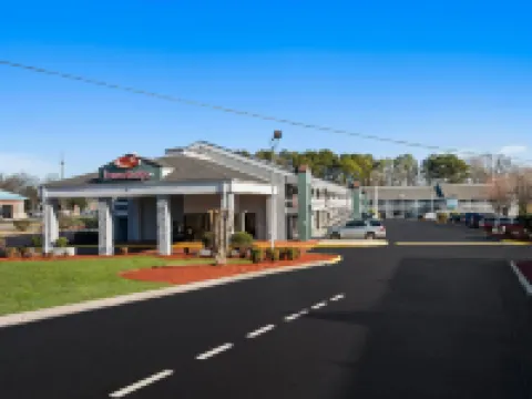 Econo Lodge Hotels in Dumbarton