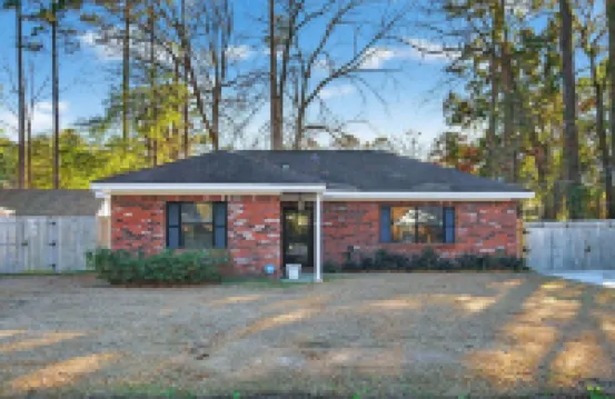 Relax In Pooler Modern 3br Huge Yard 3 Bedroom Home