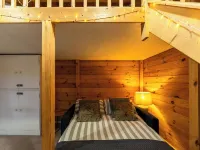 Walliswood Lodge - Rural Retreat - Newly converted, Wood Burner, Air Con, wi-fi 도킹 호텔