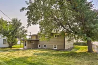 Inviting Rapid City Duplex < 2 Mi to Downtown!