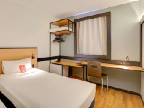 ibis Vitoria Praia de Camburi Hotel di 