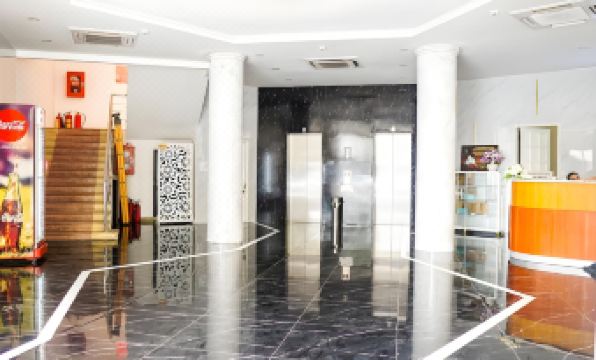 C Central Hotel