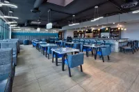 Holiday Inn COOKEVILLE by IHG - bar