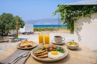 Studios Vrettos Beachfront Hotel
