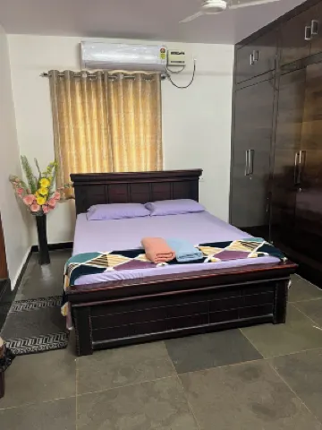 Premium 2BHK• Clean & Central • Walk to IT Hub Hotels in 