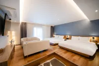 โรงแรมคัสตอม