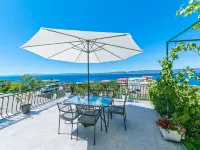 Apartments Robert Hotels in Brela