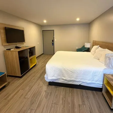 Days Inn by Wyndham Moosic