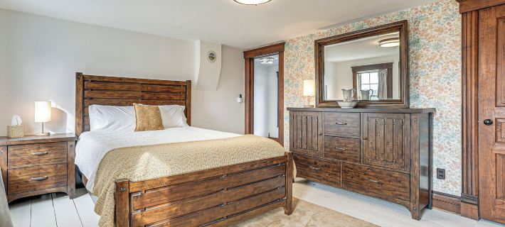 'The Farmhouse' - Spacious Country Retreat Hotels in Branch County