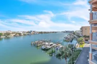 Perfect CB Location - 6th Floor Condo - Beautiful Waterfront View - 3 Bed/2 Bath