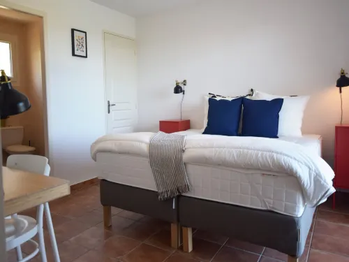 Hillside Villa with Pool, Joyeuse