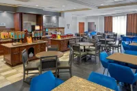 Hampton Inn & Suites Kansas City-Country Club Plaza - Morgenmad