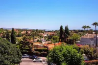 Amazing 3BD apt and Pool. Señorío de Aloha - 2 tähden