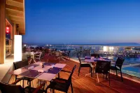 Arina Beach Resort - Parvekkeita