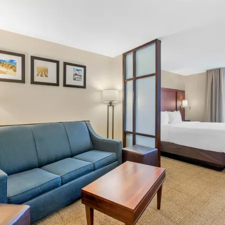 Comfort Suites