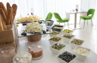 JS阿爾庫迪-海邊住宿 - 早餐