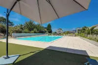 Brit Hotel Golfhotel Saint Samson - Pools