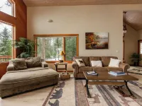 Cathedral in the Pines Near Flathead Lake, 3000 Sq Ft Hotels in Lakeside