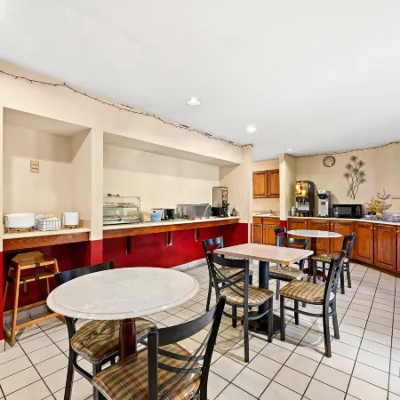 Econo Lodge London North