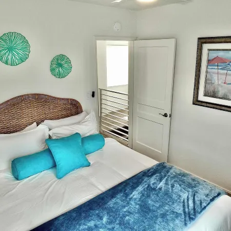 Walk to Beach, Tropical Patio, World Cup, Sleeps 5