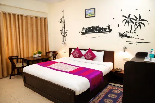 Hotel Avlokan - Near Kainchi Dham Mandir