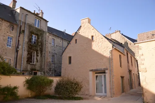 Modern Bayeux Hideaway