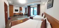 Swan Motel
