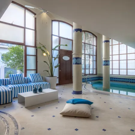 Ma Maison Downtown Villa N°8, Indoor Heated Pool