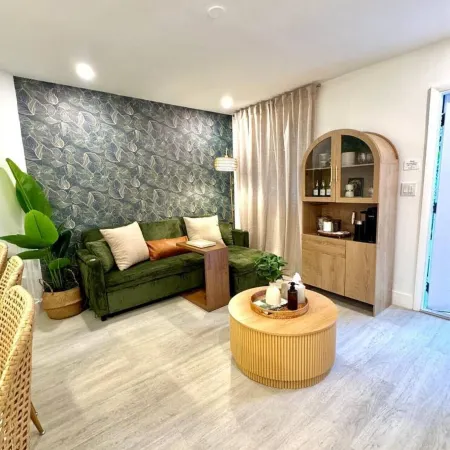 Casa Tropica Escape 2BR Near Beach & Airport