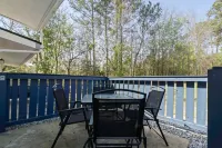 King Suite, Quiet Relaxing Stay 15 Mins to Ft Moore