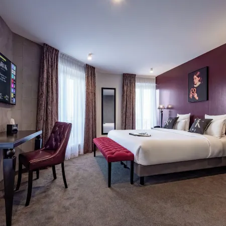 Arok Hotel