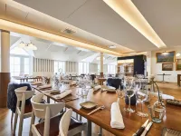 Gl. Avernæs Sinatur Hotel & Konference Hotele w: Ebberup