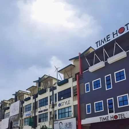 Time Hotel Отели рядом с достопримечательностью «Арена «Мега Стар»»