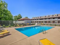 Red Roof Inn & Suites Marysville Hotels in Union County