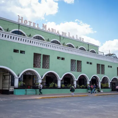 Hotel María de la Luz Hotels near فالادوليد