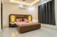 4 Bedroom Farmhouse With Private Pool In Noida - Biệt thự