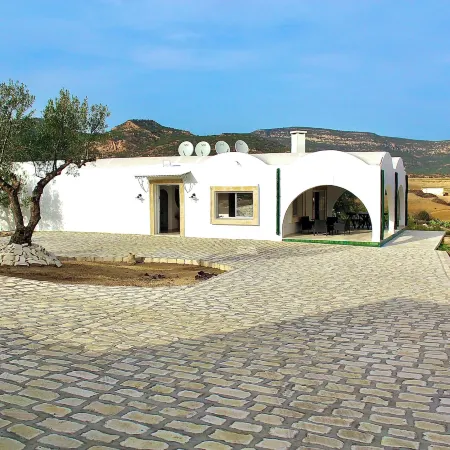 Villa Avec Piscine & Vue Montagne- Calme Absolu à Hammamet