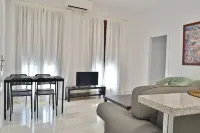 Apartamentos Cruz Conde -  Ferienwohnungen