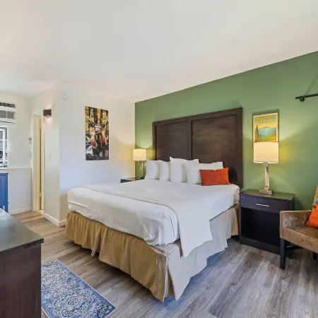 Castlewood Inn