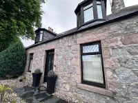 Cozy Aberdeen Cottage with 3 Bedrooms - Kitchens