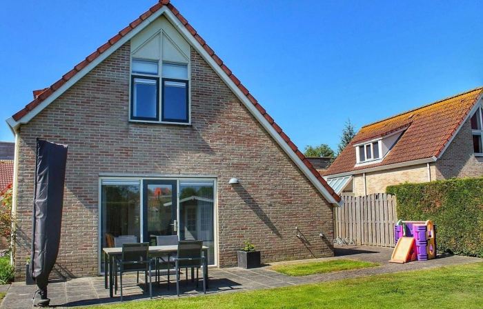 Lovely Bungalow With Garden