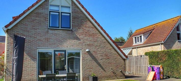 Peaceful Coastal Bungalow Hotels in Breskens