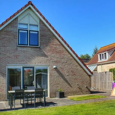 Lovely Bungalow With Garden