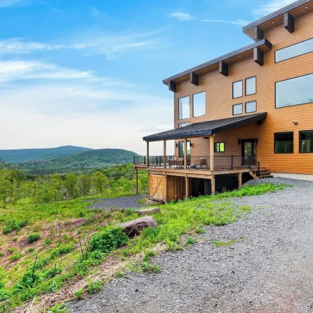 Bates Ridge by Avantstay Secluded Catskills Retreat Near Hunter Mountain + Game Room
