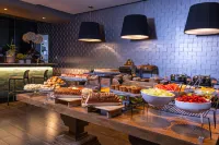 Wyndham Santiago Pettra - breakfast