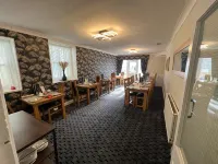 Lauriston & Lawton Court Hotel - breakfast