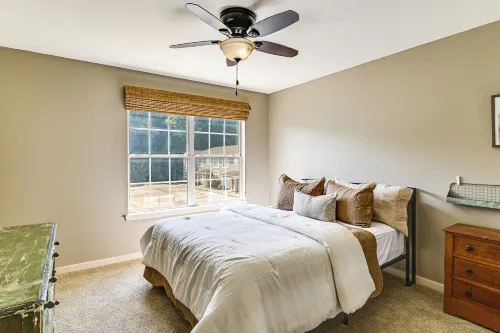 Near MSU & Historic Cotton District! Condo w/ Pool - 2-Star