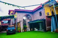 Owee Exclusive Hotel - 2-Star