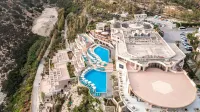 Athina Palace Resort & Spa - Pools