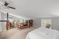 Gorgeous Lakefront Home w Private Beach Views - Beach